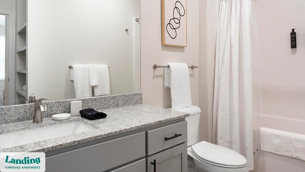 Building Photo - 404 W 26th St