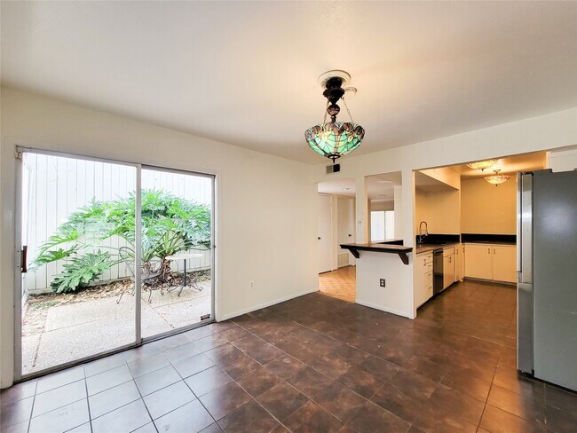 Building Photo - 2243 W Alabama St