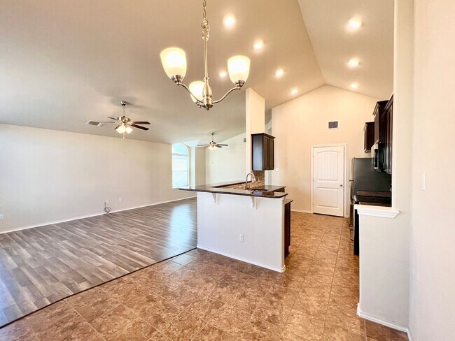 Building Photo - 325 Ammonite Ln