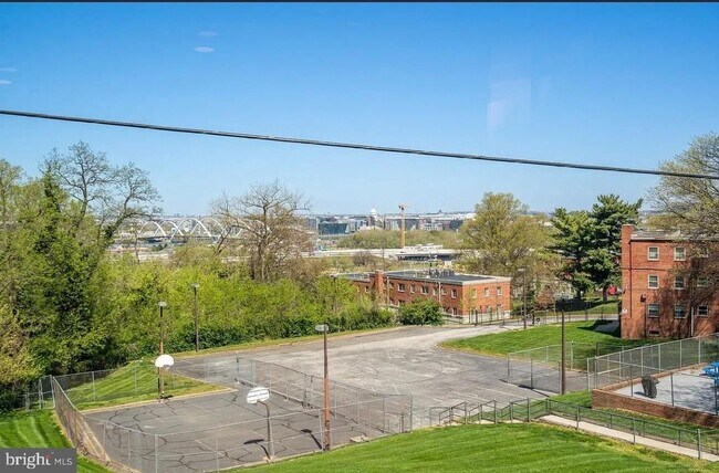 Building Photo - 2655 Birney Pl SE