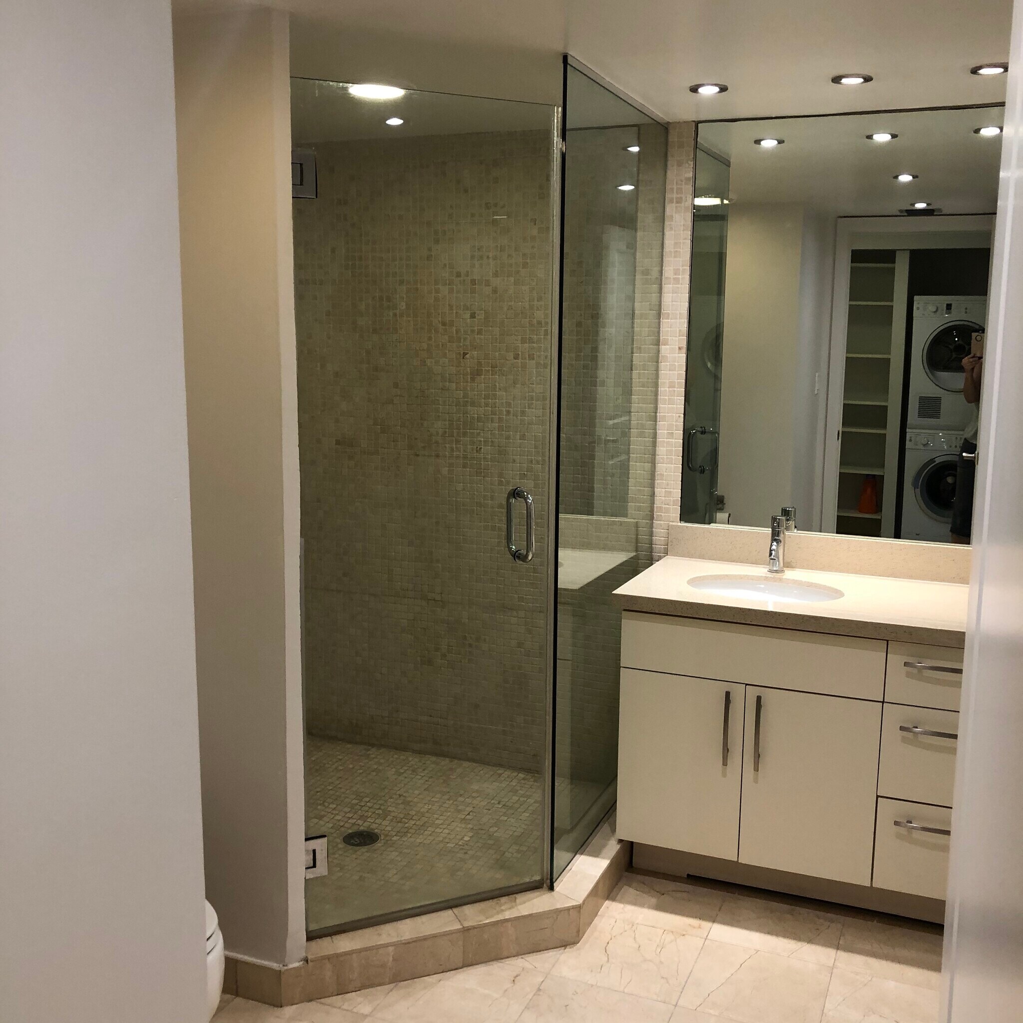 Building Photo - 8877 Collins Ave