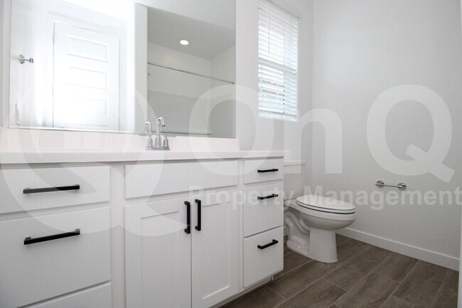 Building Photo - 23097 E Saddle Way