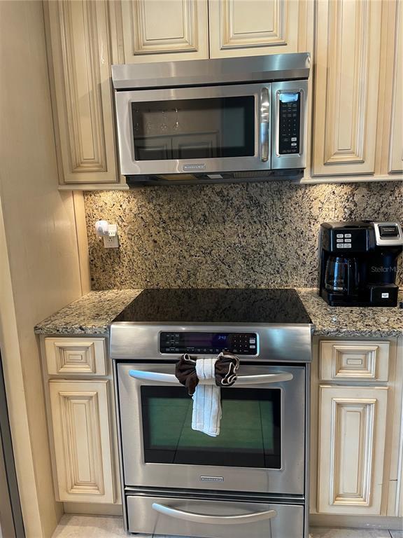 Building Photo - 6260 Sun Blvd