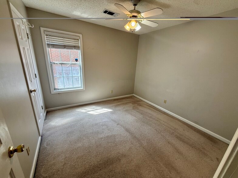 Building Photo - 1506 Remington Dr