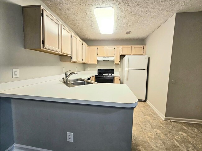 Building Photo - 2734 Highland Ridge NW