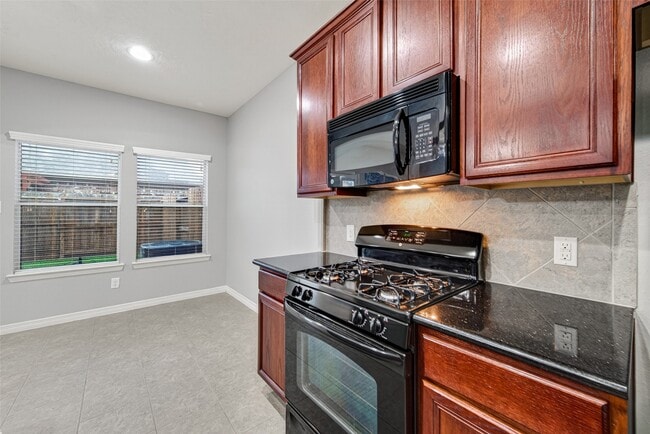 Building Photo - 8910 Minola Oaks Dr