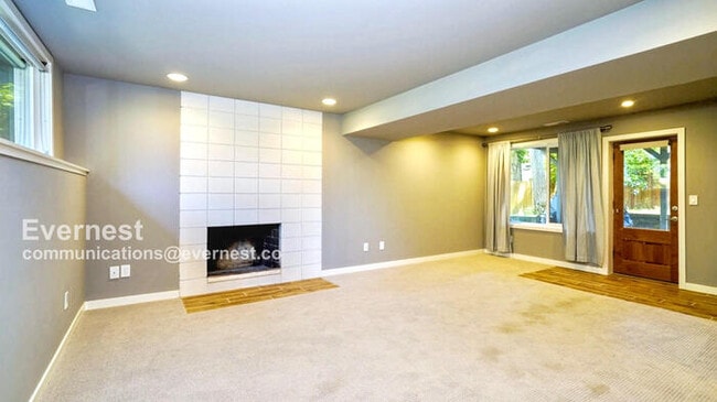 Building Photo - 13787 NE 77th Pl
