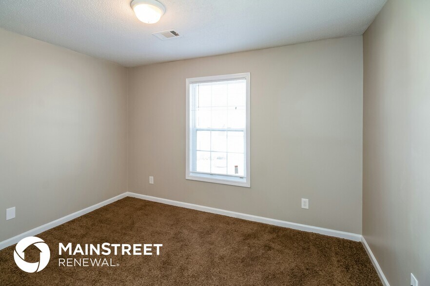 Building Photo - 8139 Green Garden Dr