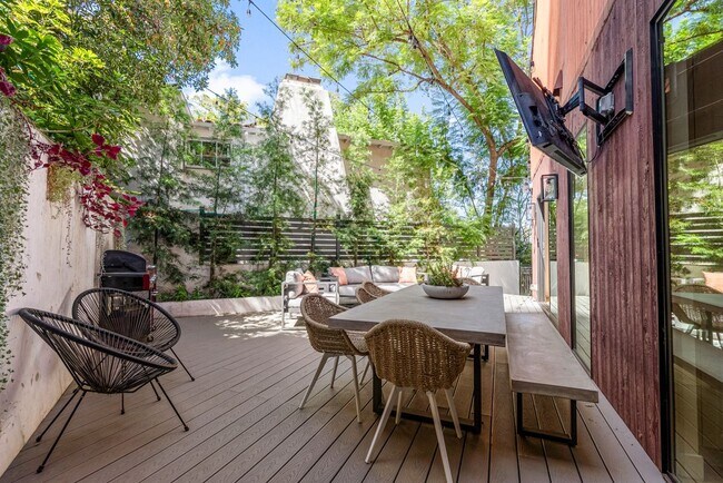 Building Photo - 4006 Milaca Pl