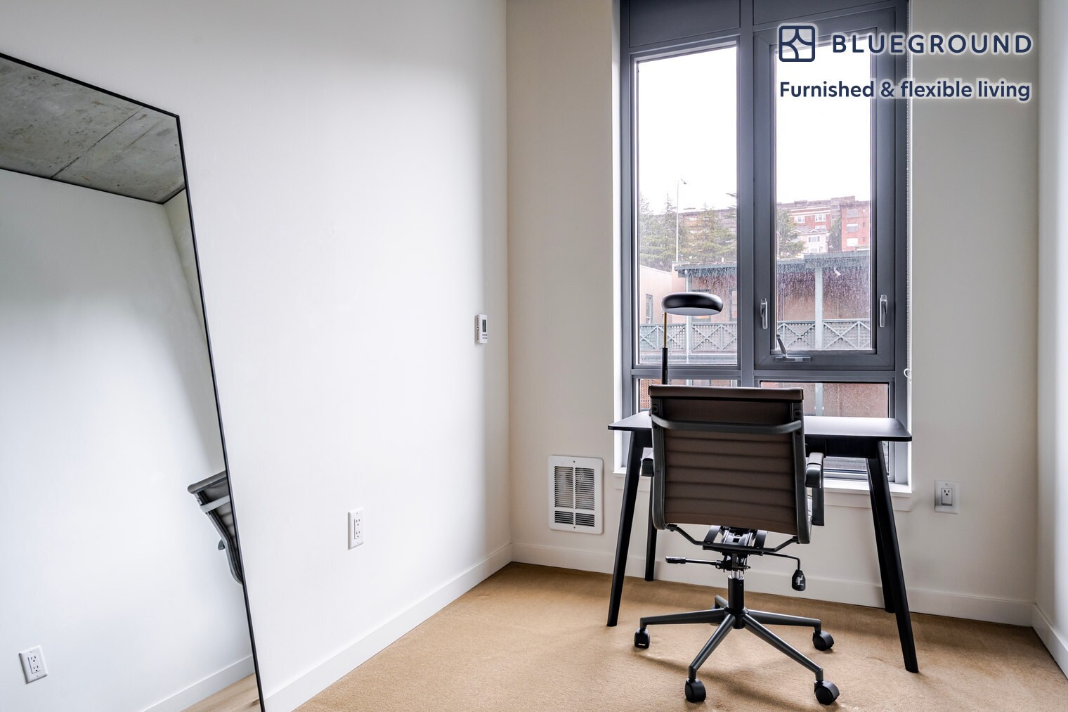 Building Photo - 624 Yale Ave N