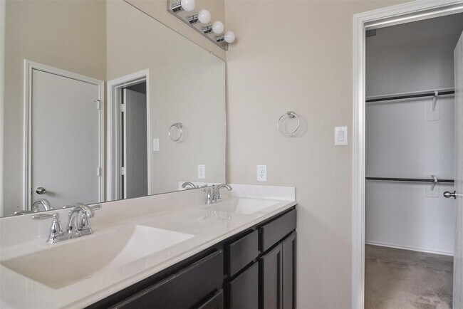 Building Photo - 11427 Barbican Court