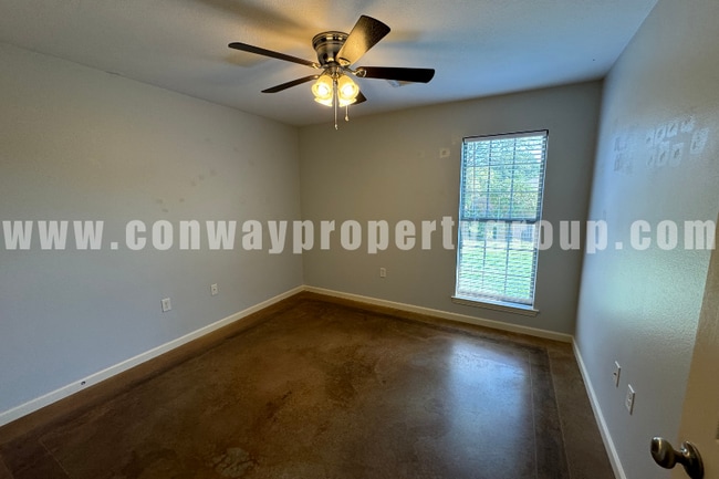 Building Photo - 910 Wineberry Rd