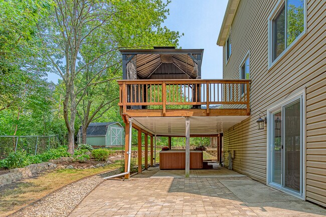 Building Photo - 1490 Paisley Ct