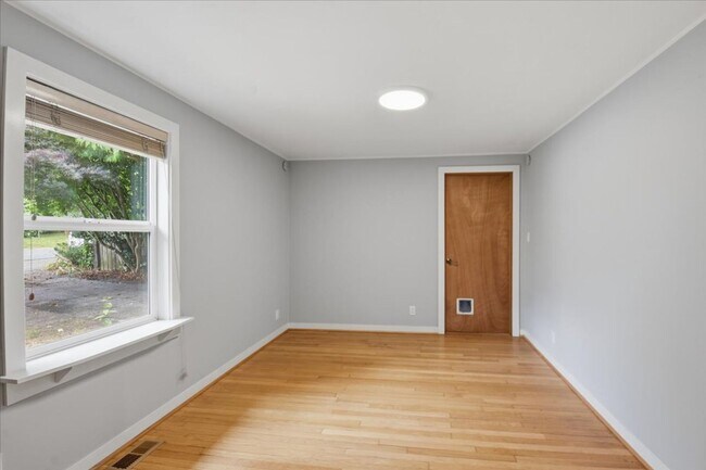 Building Photo - 3720 SW 100th St