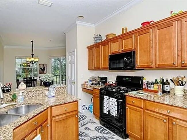 Building Photo - 8263 Miramar Way