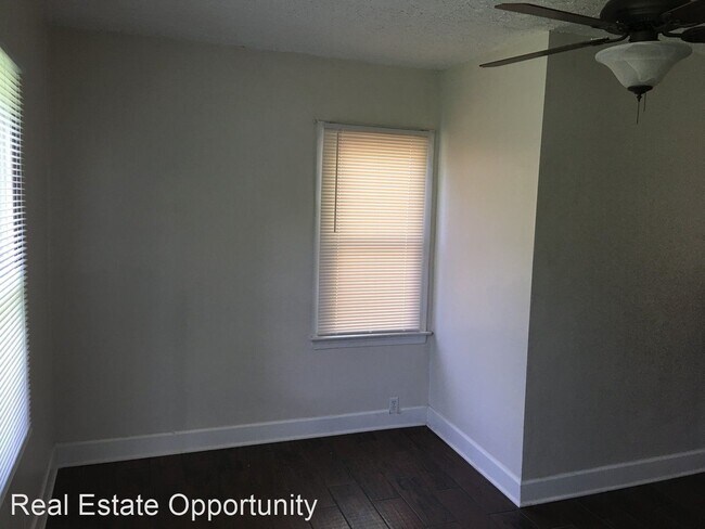 Building Photo - 2 br, 1 bath House - 664 Whitethorne Ave
