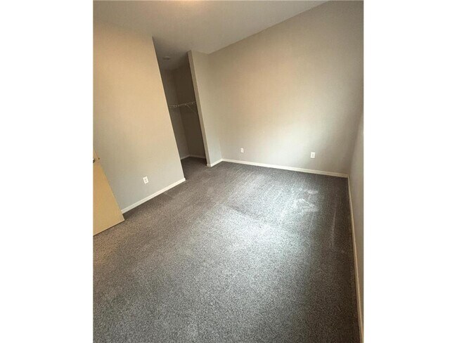 Building Photo - 1901 Pirate Dr