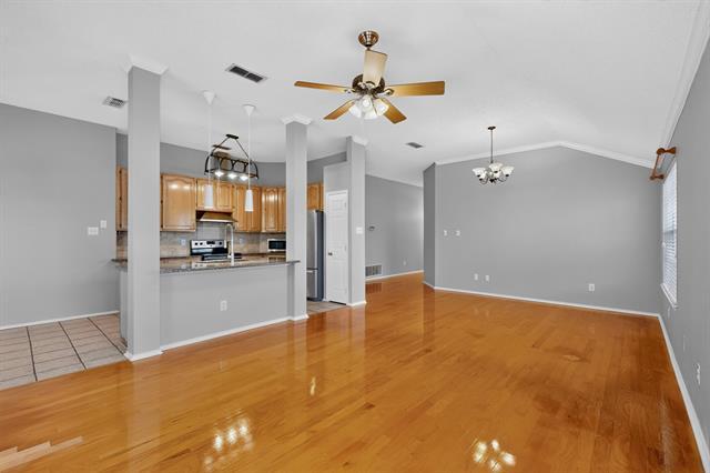 Building Photo - 2312 London Dr