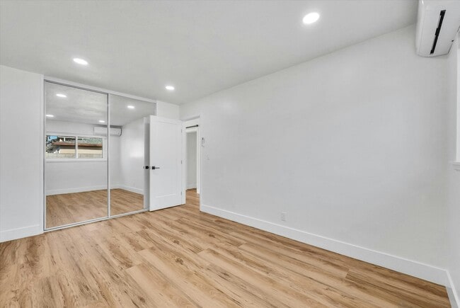 Building Photo - 18442 Patterson Ln