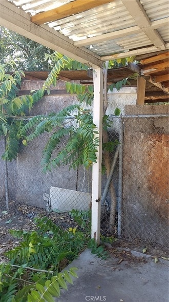 Building Photo - 908 N Acacia Ct