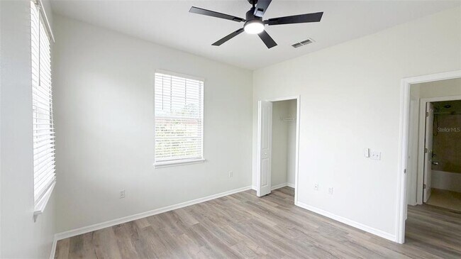 Building Photo - 203 Madison Cir