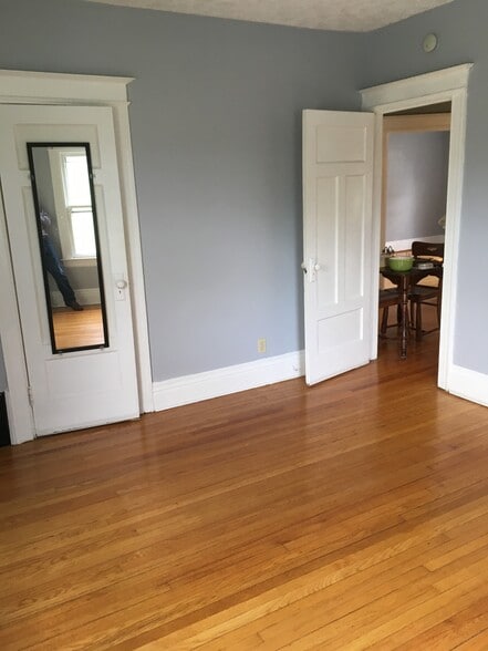 bedroom 1 - 1115 Monroe Ave