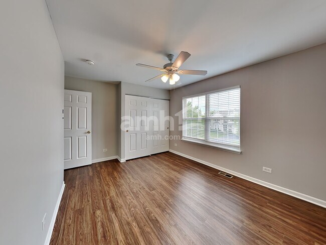 Building Photo - 214 Winding Trail