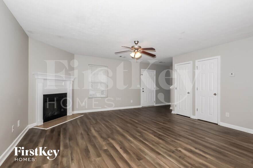 Building Photo - 311 Goldenrod Dr