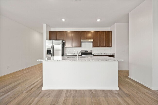 Building Photo - Beautiful Brand New 3 Bedroom Home with De...