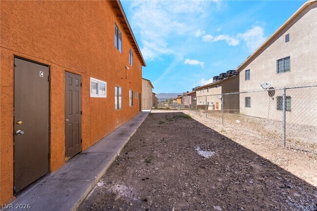 Building Photo - 6982 Hopkins Dr