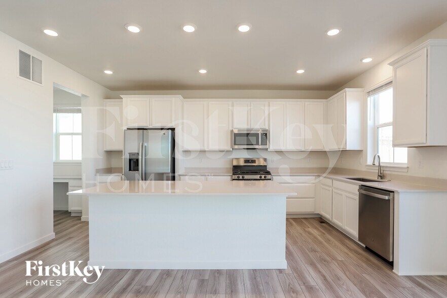 Building Photo - 13169 E 110th Ave.