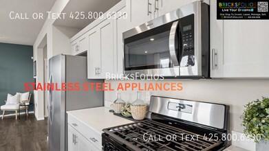 Building Photo - 4004 Hyde Lp NE