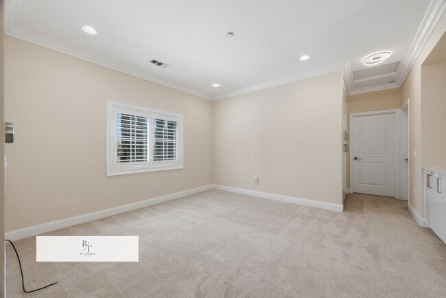 Building Photo - Beautiful Mediterranean Luxury Home in Exclusive Gated Villa Sierra, Arcadia