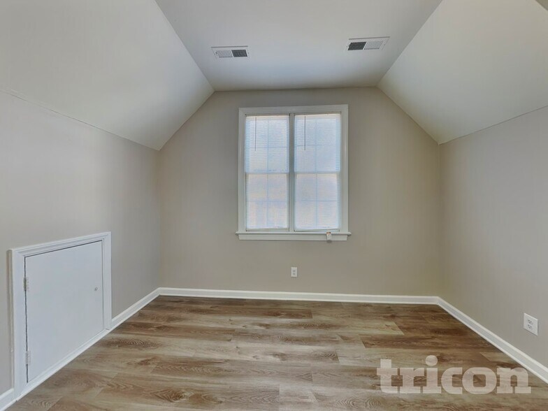 Building Photo - 924 Barnford Mill Rd