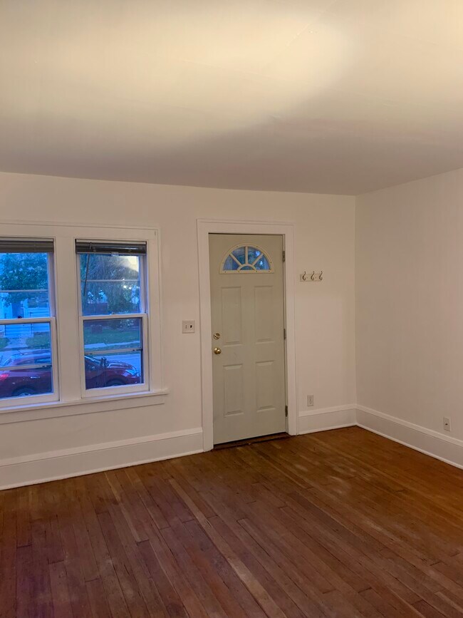 Building Photo - 1164 Cook Ave E