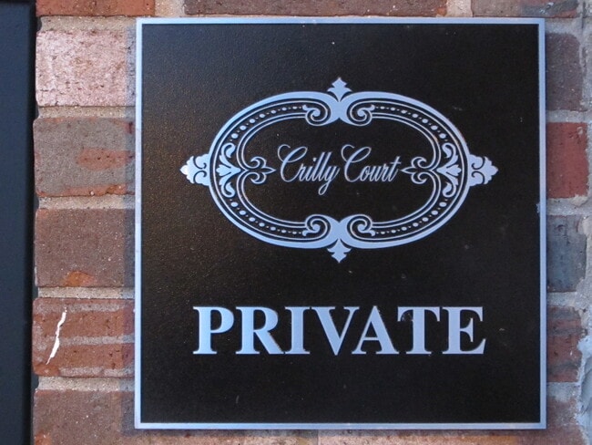 Building Photo - 1704 N Wells St