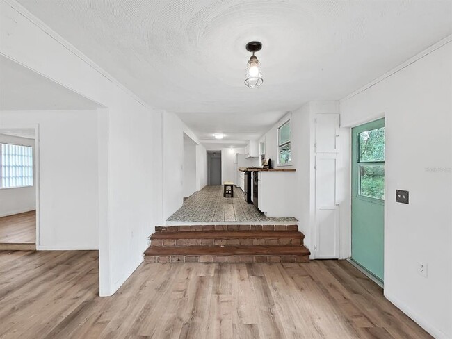 Building Photo - 7332 Sealawn Dr