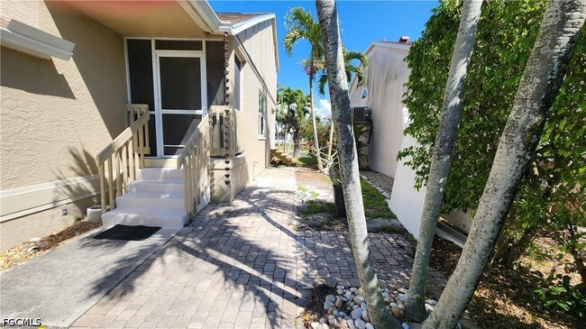 Building Photo - 6118 Montego Bay Loop