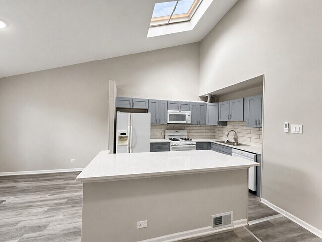 Building Photo - 56 Century Dr