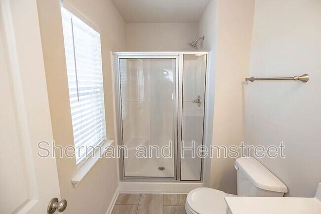 Building Photo - 301 Joiner Cir