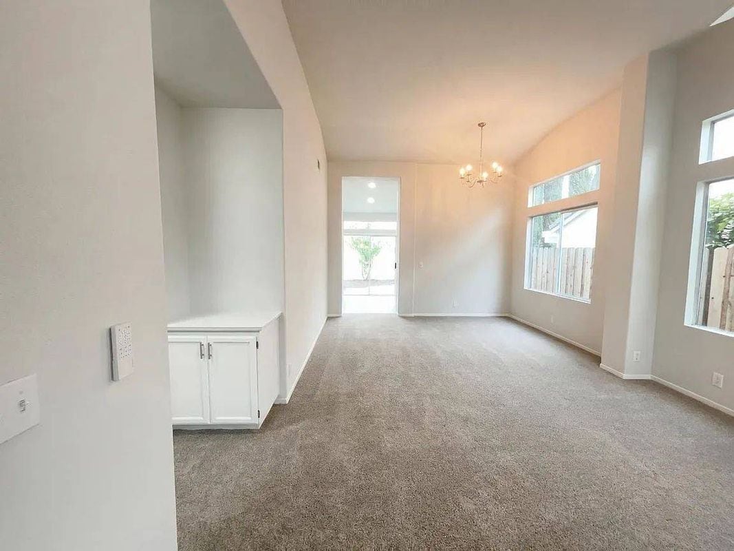 Building Photo - 108 Austin Dr