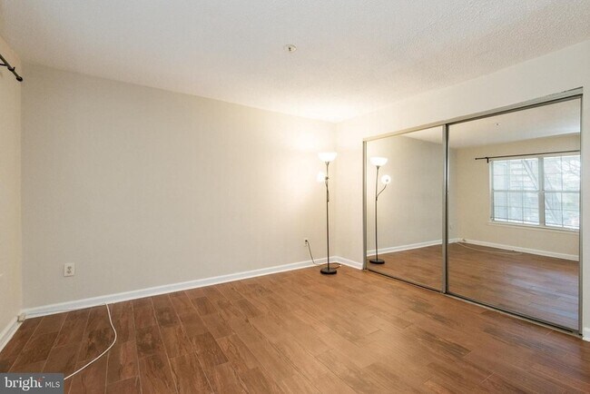Building Photo - 14040 Vista Dr