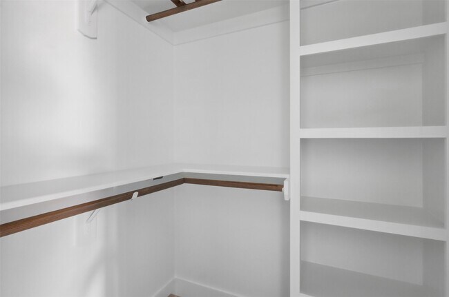 Building Photo - 4606 Mallow St