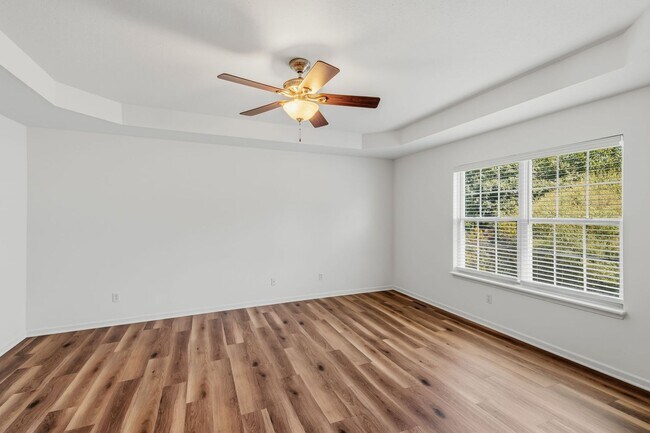 Building Photo - 5000-5002 Carrie Ridge Dr.