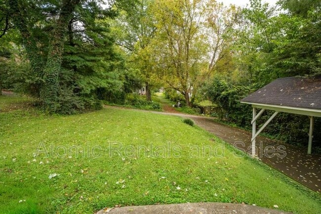 Building Photo - 703 W 2nd Ave