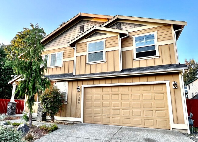 Primary Photo - 4 Bedroom Home / Tumwater Schools / Fenced...