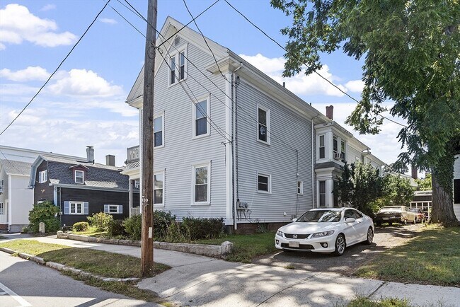 Building Photo - 159 North St
