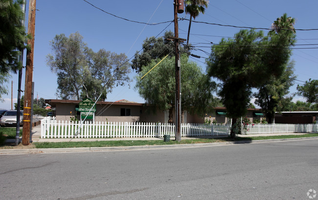 Primary Photo - Bella Vista Apartments