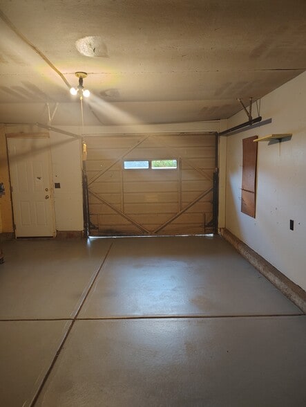Building Photo - 4700 Ross Ave