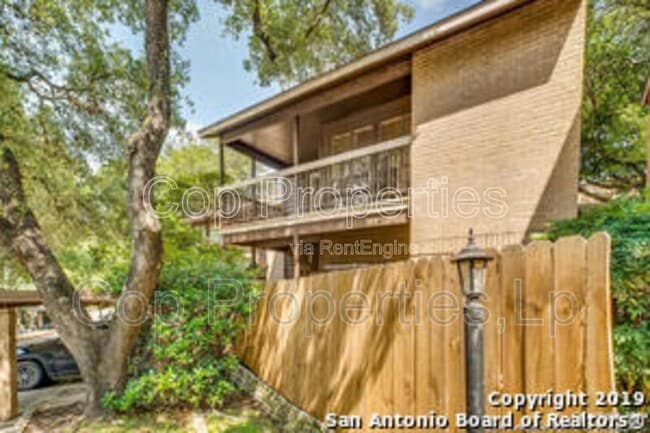 Building Photo - 8633 Datapoint Dr
